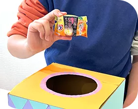 バブみくじの箱からバブを引いている画像