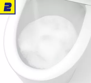 2. トイレハイタートイレそうじこれだけによってトイレが洗浄されている写真。