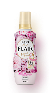 ハミングフレア　柔軟剤のフローラルスウィートのボトル