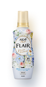 ハミングフレア　柔軟剤のフラワーハーモニーのボトル