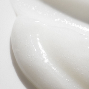 クリームシャンプー  ［ 泡立たないタイプ ］　CREAMSERUM CLEANSE　クリームセラム クレンズ　剤