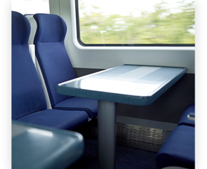 乗り物テーブル