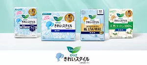 ロリエのおりものシート、きれいスタイルの商品ビジュアル。薄い緑色の空間に商品が佇んでいる。