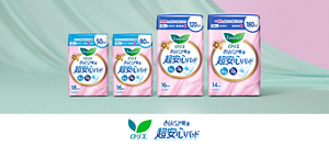 ロリエの吸水ナプキン、さらピュア吸水 超安心パッドの商品ビジュアル。薄い緑色の空間に商品が佇んでいる。