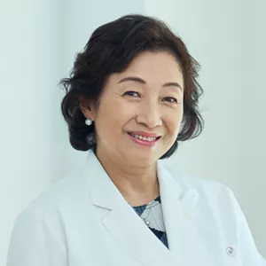 対馬ルリ子先生のプロフィールイメージ。