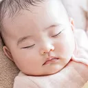 眠っている赤ちゃん