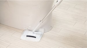 はみ出た部分でキワ（側面）まで拭ける