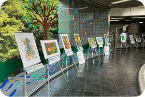  Pictures of exhibition venues,showcasing children’s art.