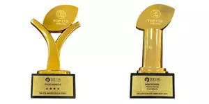 Picture 1 shows two gold colored plaques for TOP CSR Awards 2025 Star 4 and Top Leader on CSR Commitment 2025 plaques