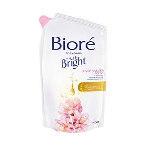 Biore Bright Body Foam Lovely Sakura Scent 400ml Pouch