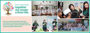 Gambar tersebut menunjukkan karyawan Kao Indonesia sedang mengajar di ruang kelas, mengajak siswa untuk terlibat dalam kegiatan pembelajaran interaktif tentang promosi kesehatan dan lingkungan. Foto bersama karyawan dan siswa Kao Indonesia, tersenyum bersama setelah selesai acara.