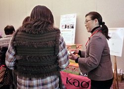 ブースでは「温めケア」をご提案。