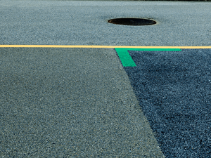 実証実験の敷設したアスファルトの写真