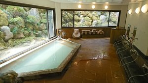 大浴場（桃源の湯）階段昇降機あり