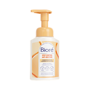 Mousse nettoyante anti-boutons par Biore