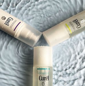 Trio of Curél's essences lying in a pool of clear water