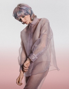 zoom_GW_Set_the_Tone_25_Image_Beauty_Zovi_01_0224_Magazine_RGB