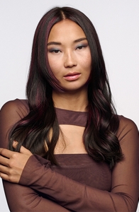 Goldwell_ColorOfTheSeason_2024_DarkDecandence_Final_Look_1_Kamila_4x5