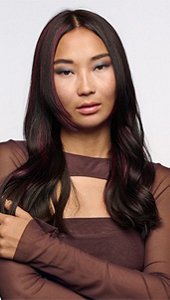 Goldwell_ColorOfTheSeason_2024_DarkDecandence_Final_Look_1_Kamila_4x5