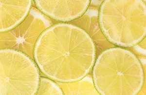 Yellow slices of citrus fruit