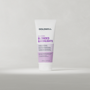  Goldwell Dualsenses Blondes & Highlights Toning Shampoo, σε σωληνάριο των 250 ml, τοποθετημένο σε όρθια θέση πάνω σε ένα απαλό, ανοιχτό γκρι φόντο στούντιο.