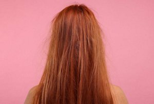 Woman with frizzy hair with split ends