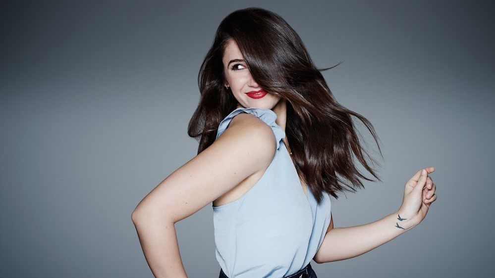How To Tame Frizzy Hair John Frieda