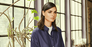 jf19_int13_190709_ae_newscred_hairstyle_sleek_glossy_1200e2808ac397e2808a615