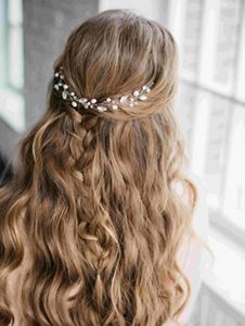 Pin by Diana Comerford on Sabrina's wedding | Curled hair with braid, Half  up curled hair, Hair styles