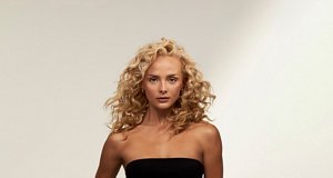 133662_JF_2026_New_Website_ProductCollectionPage_StillImages_BLONDE_Desktop_1920x1018px_GB_model