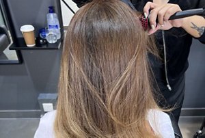 Chocolate to toffee sombré brunette hair