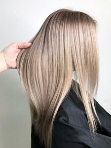 Ash blonde and platinum blonde long sombré hair 