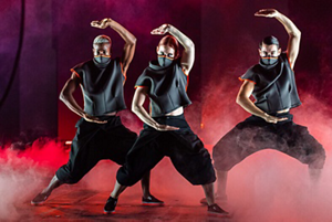 Dancers opening the show