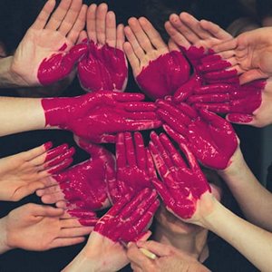 ksd_03-icp_426_426px-heart-hands