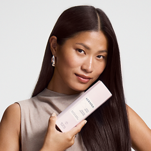 Lifestyle_01_MA_KS_ModelProd_RedSh_AS