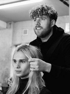 11.x-_KMS-HAIR_SAM_BURNETT_BTS_Stylist-Styling