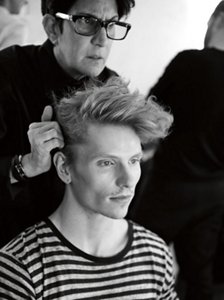 11.x_KMS-HAIR_LORI_PANARELLO_BTS_Stylist-Lori