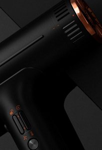 Black hairdryer VARIS AIRQ